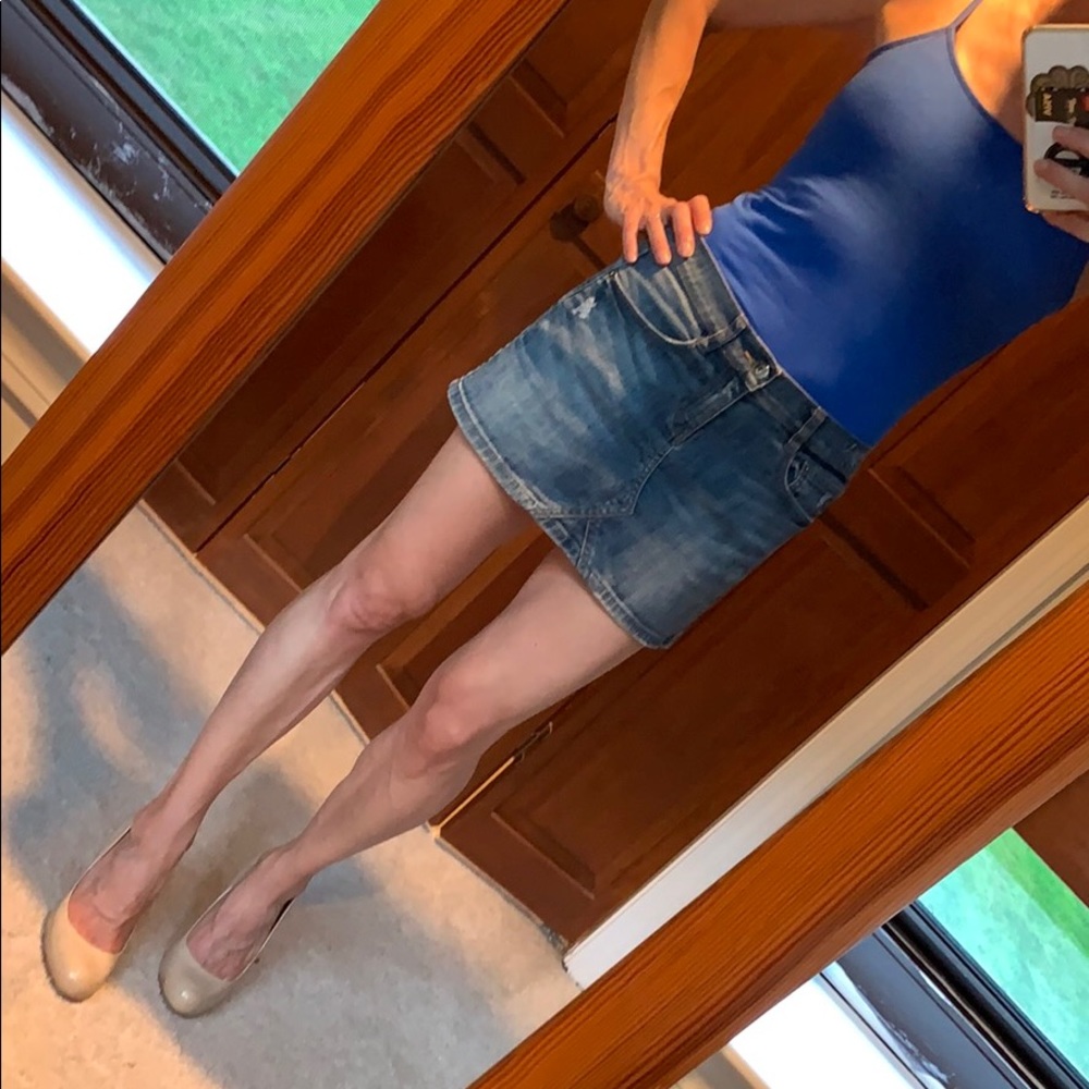 Denim skirt, very mini, fits size 4 or 6
